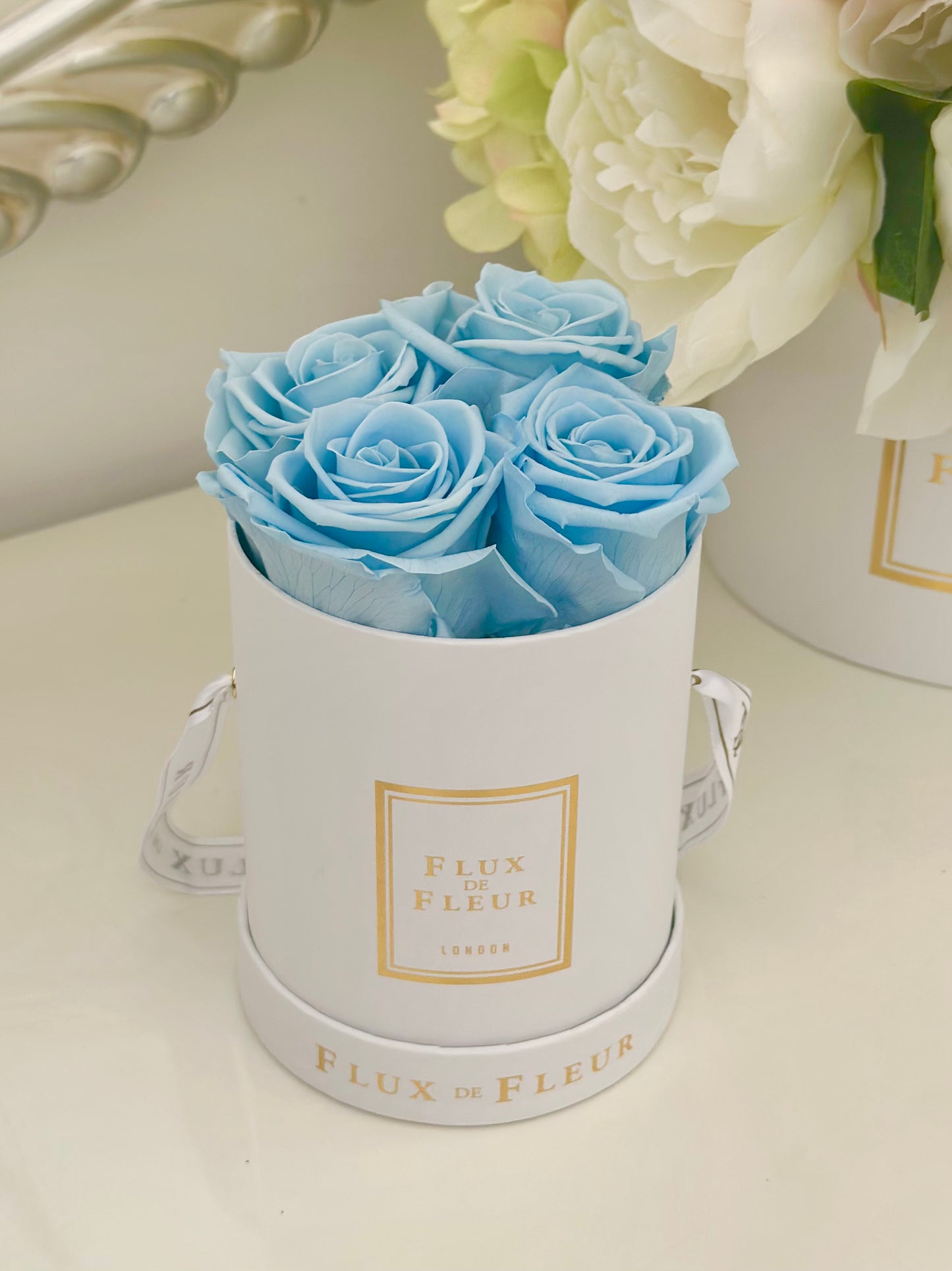 Infinity De Small Round - Roses In A Box