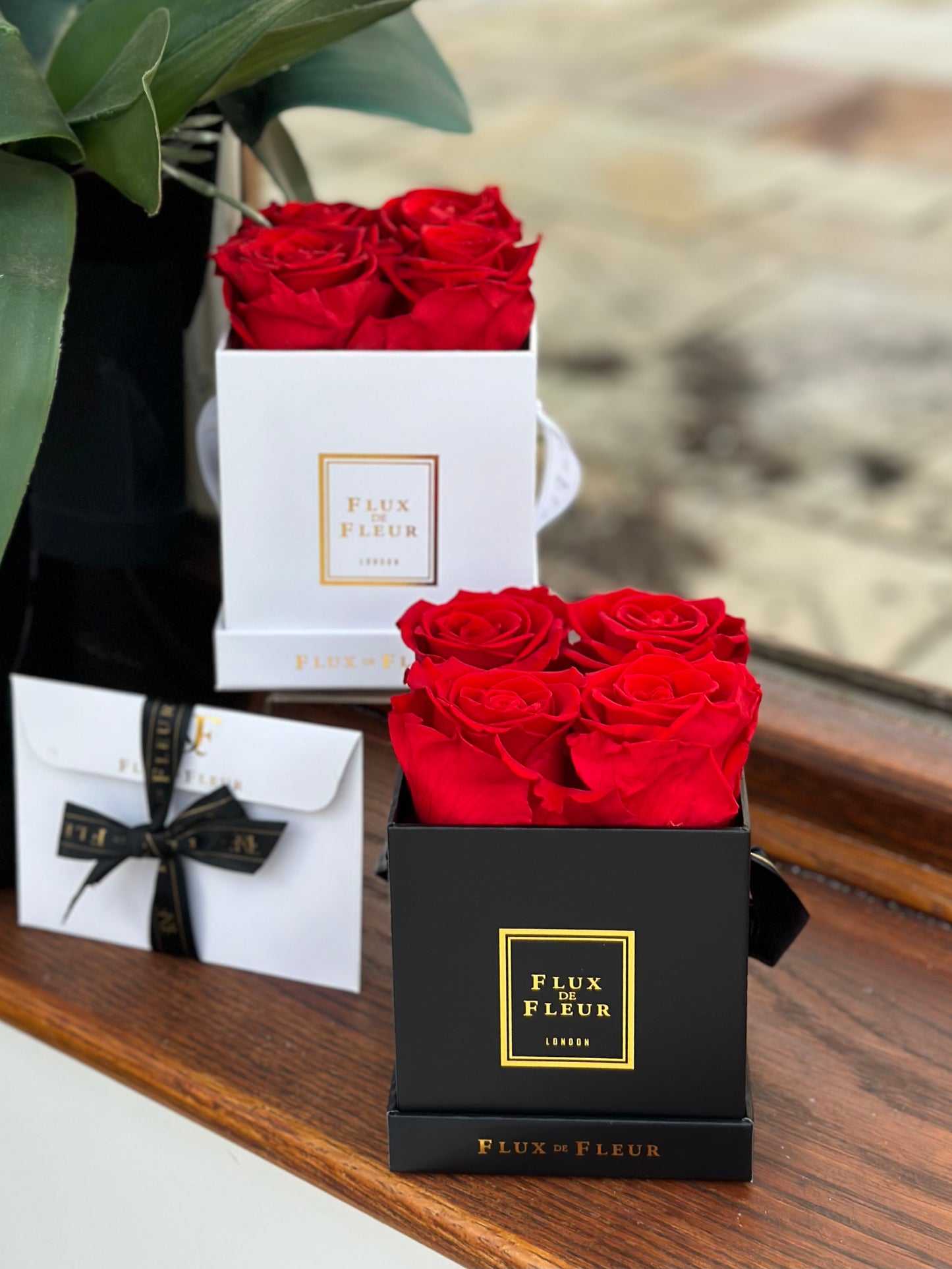 Infinity De Small - Red Roses In A Box