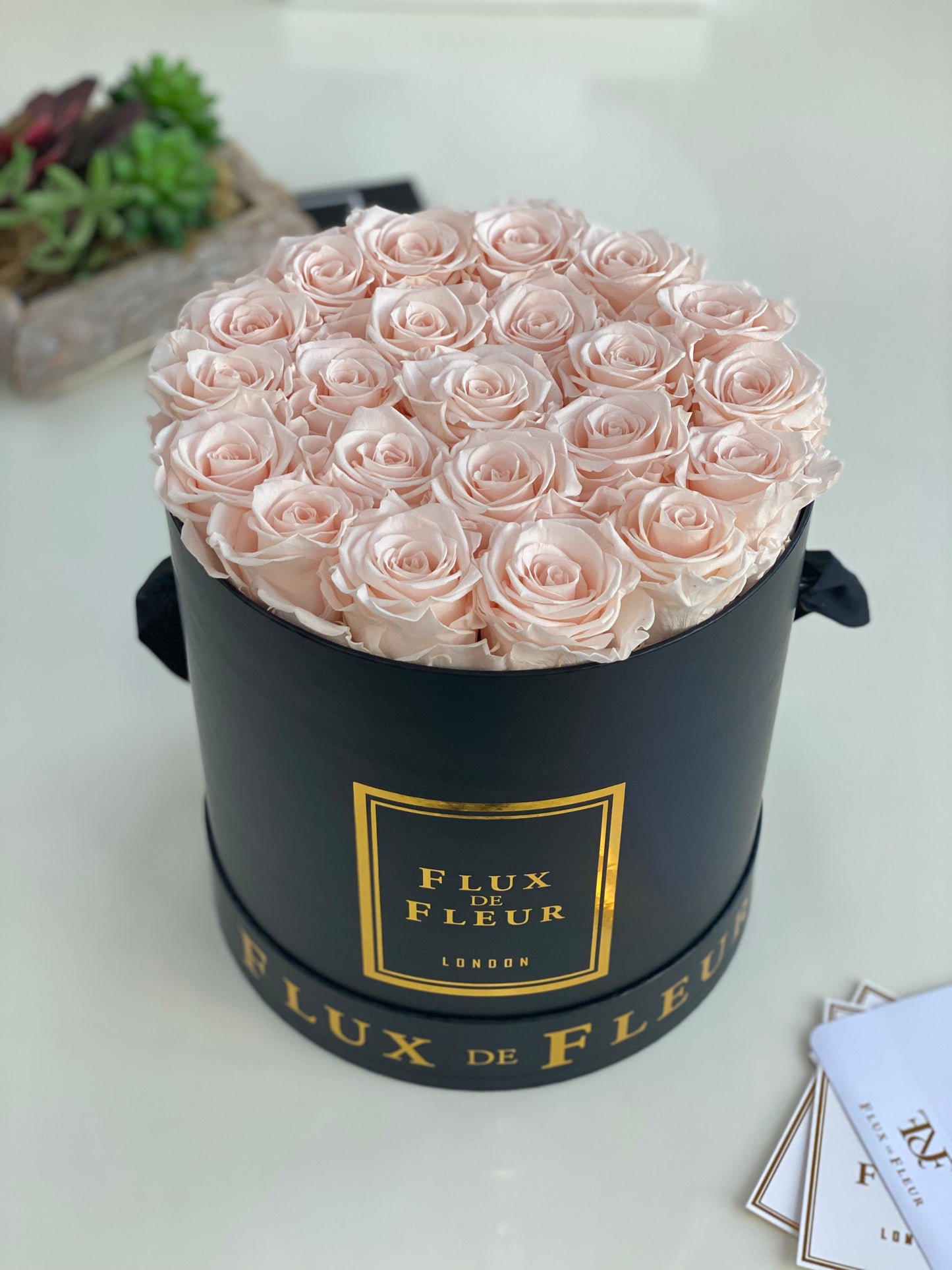 Infinity De Fleur Round
