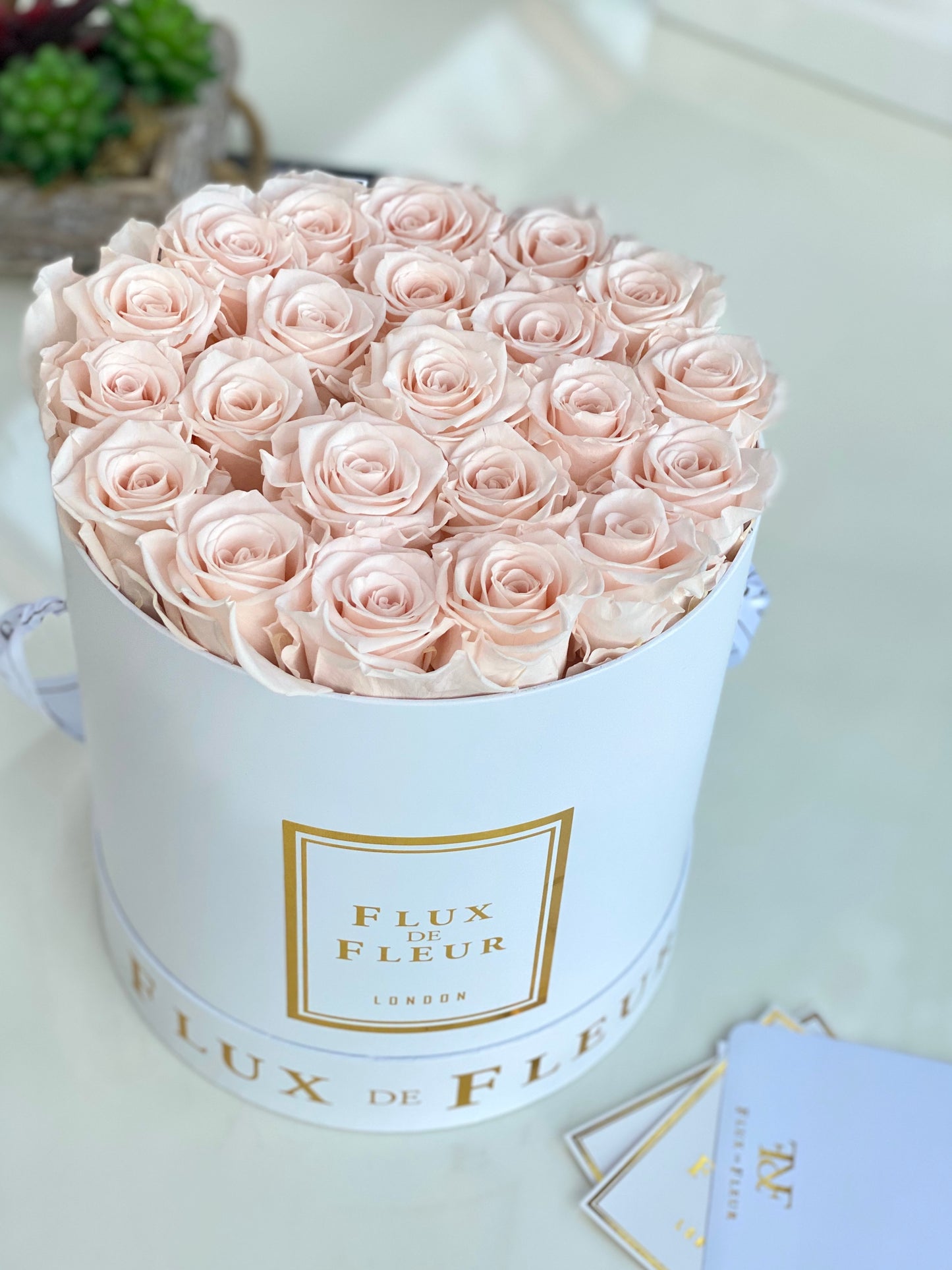 Infinity De Fleur Round