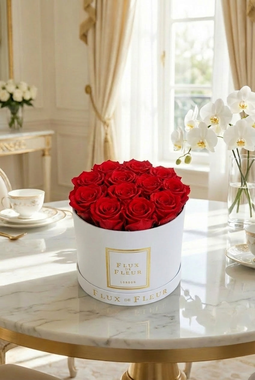 Infinity De Fleur Round - Red Roses