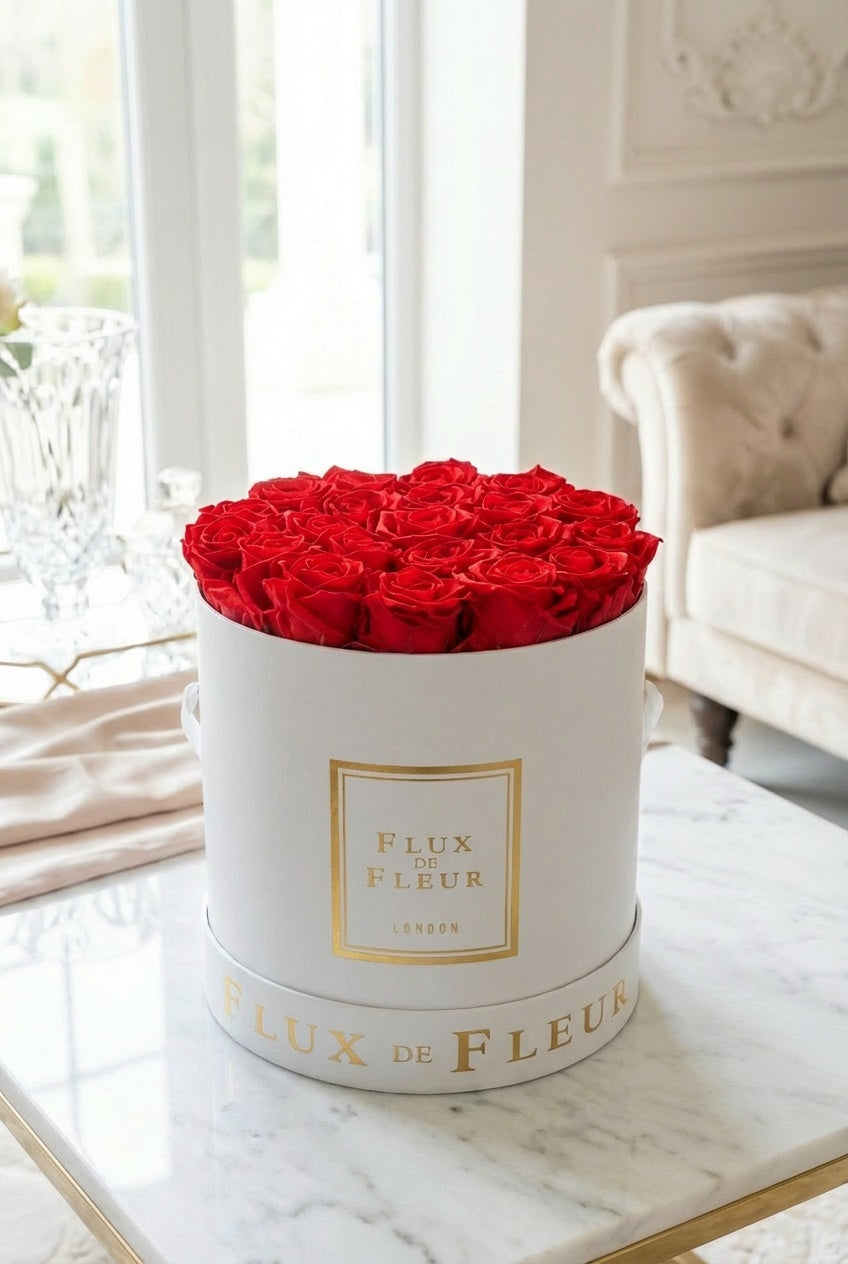 Infinity De Fleur Round - Red Roses