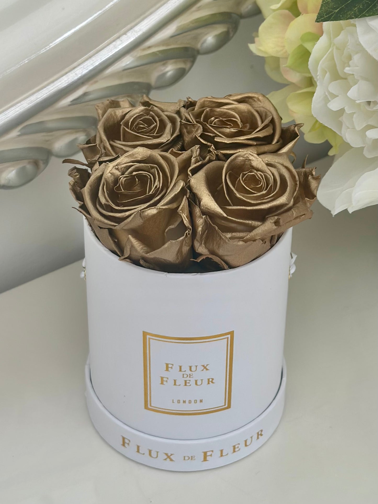 Infinity De Small Round - Roses In A Box