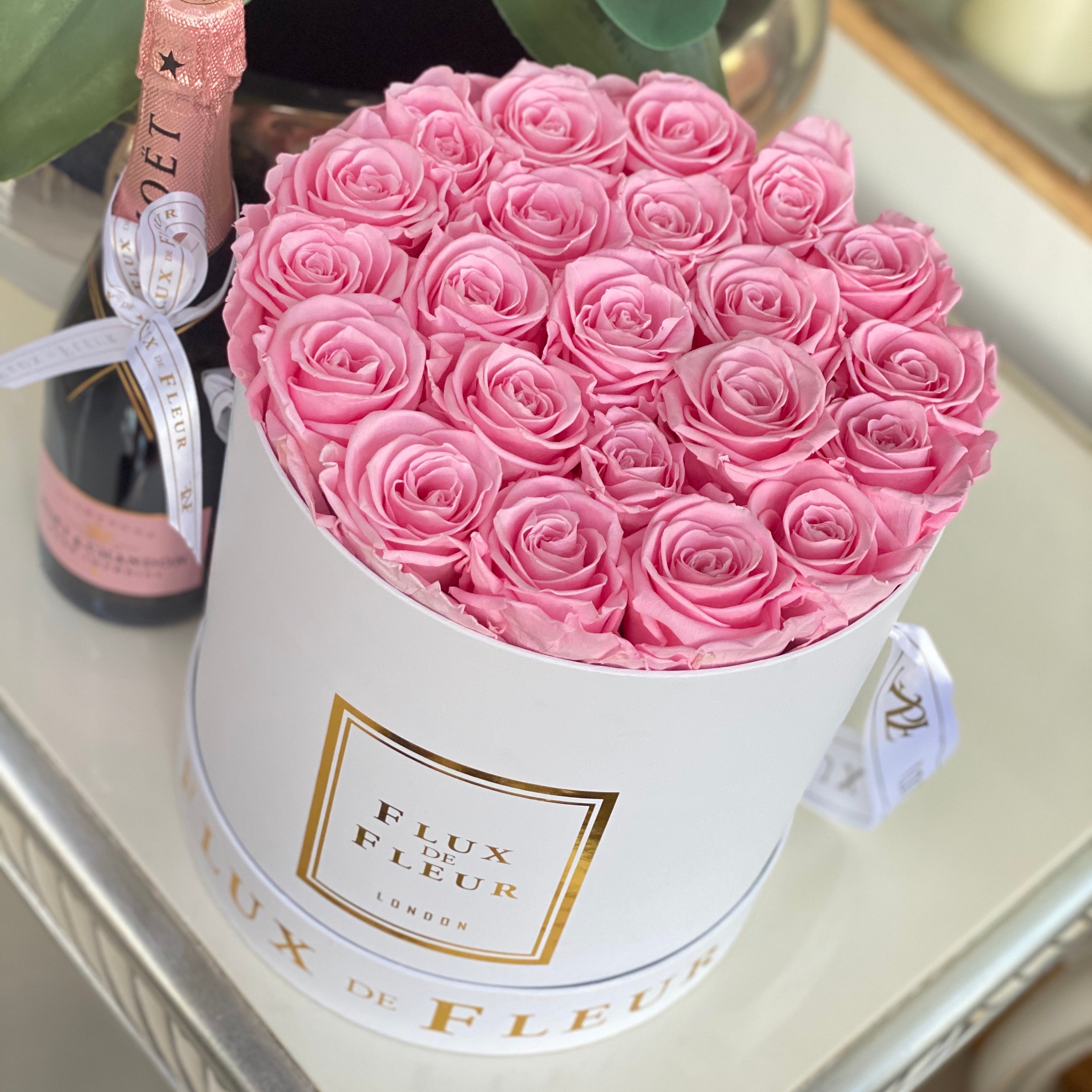 Eternity Roses - Infinity Roses - Infinity De Fleur Round - Roses In A ...